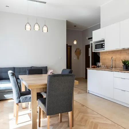 Apartmán Udanypobyt Z Basenem Zakopane