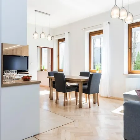 Apartman Udanypobyt Z Basenem *