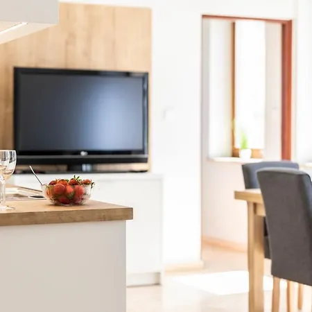 Udanypobyt Z Basenem Apartament *