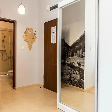 Udanypobyt Z Basenem Apartament