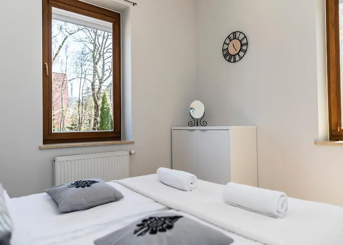 Udanypobyt Z Basenem アパート ザコパネ